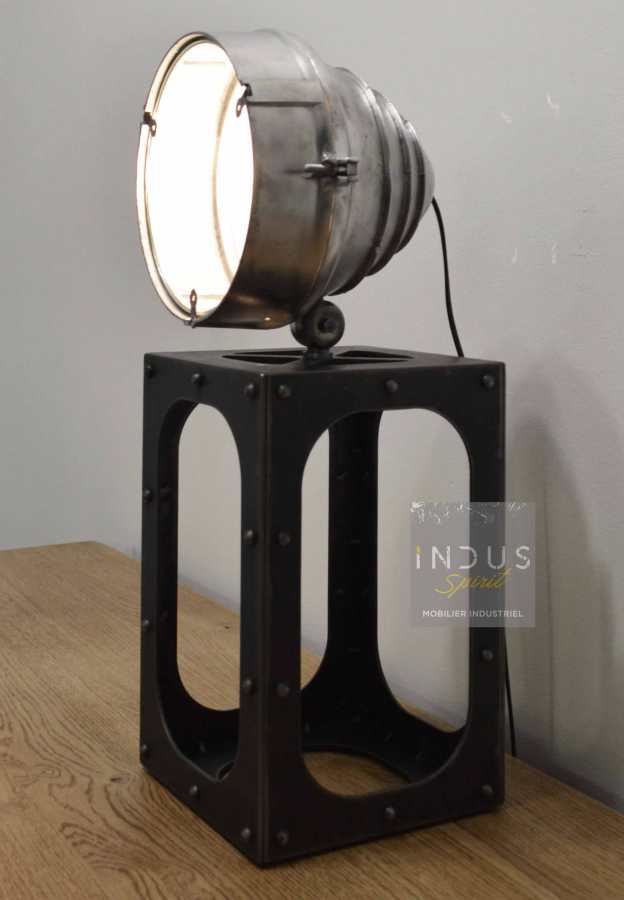 Lampe design industriel à poser