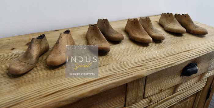 Paire d’ancienne forme de chaussure en bois