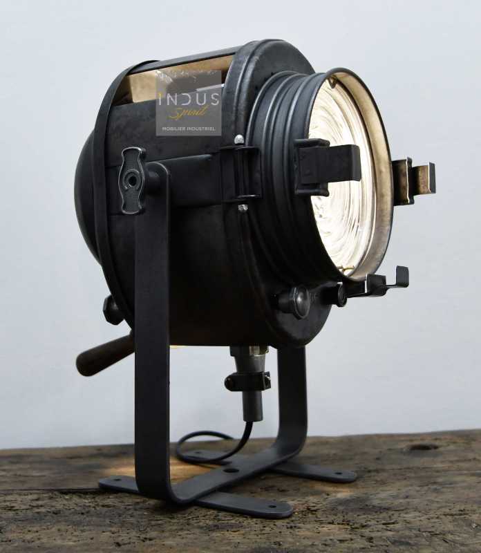 Projecteur vintage Cremer