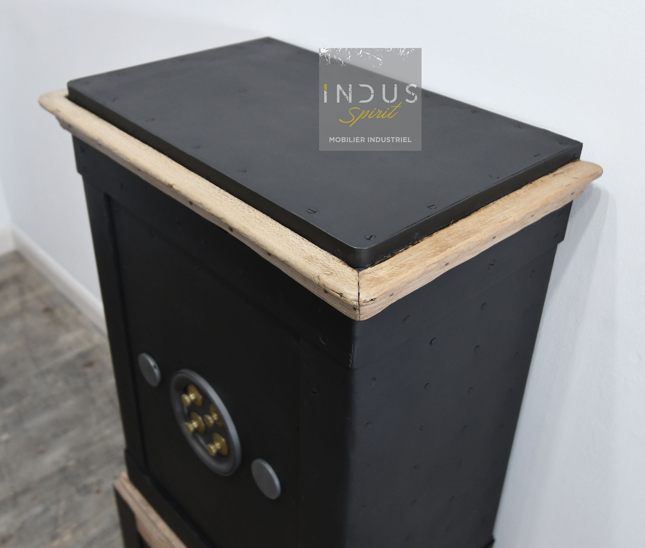 Fabrication d'un coffre à bois de chauffage sur mesure pour intérieur Paris  - Granule Box